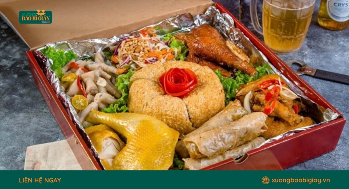 Khách hàng có thể lựa chọn kích thước hộp gà nướng theo nhu cầu sử dụng
