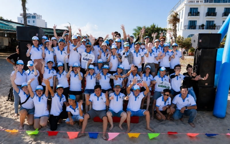 Hình ảnh nhân viên tham gia team building