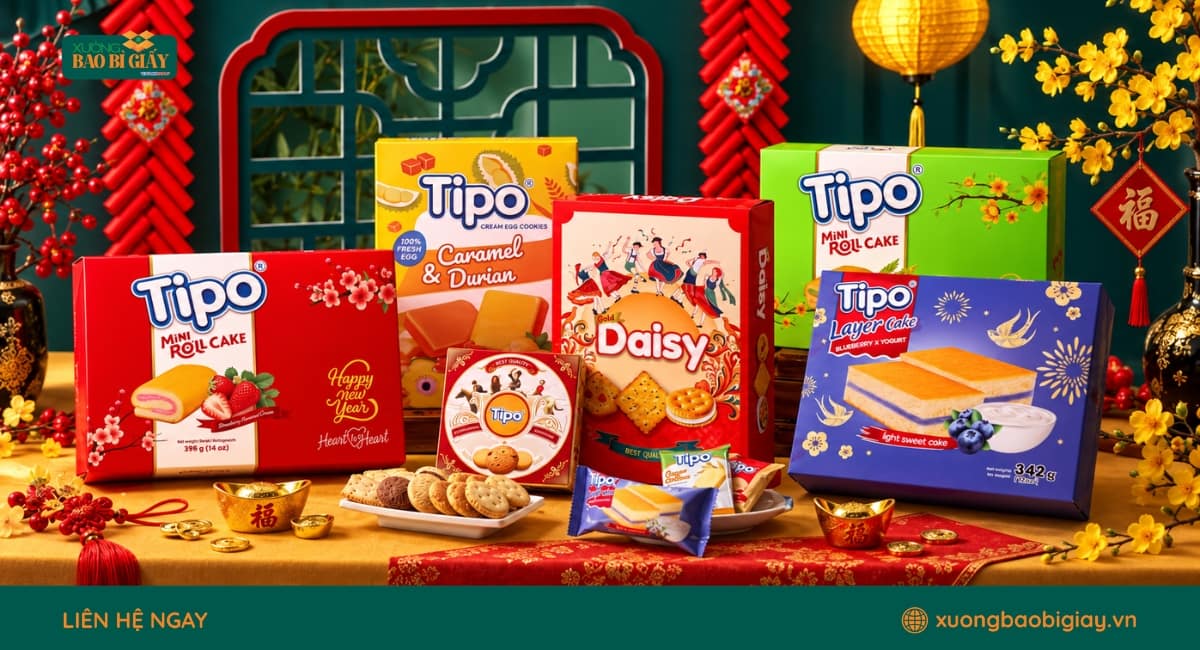 In hộp giấy đựng bánh kẹo Tết theo yêu cầu với thiết kế riêng, giúp doanh nghiệp tăng nhận diện thương hiệu trên bao bì.
